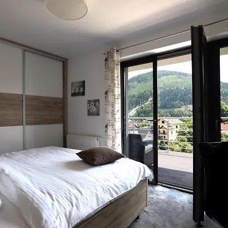 Sun Apartment *